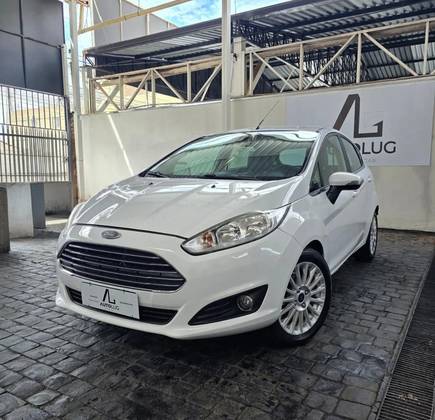 FORD FIESTA 1.6 TITANIUM HATCH 16V FLEX 4P POWERSHIFT